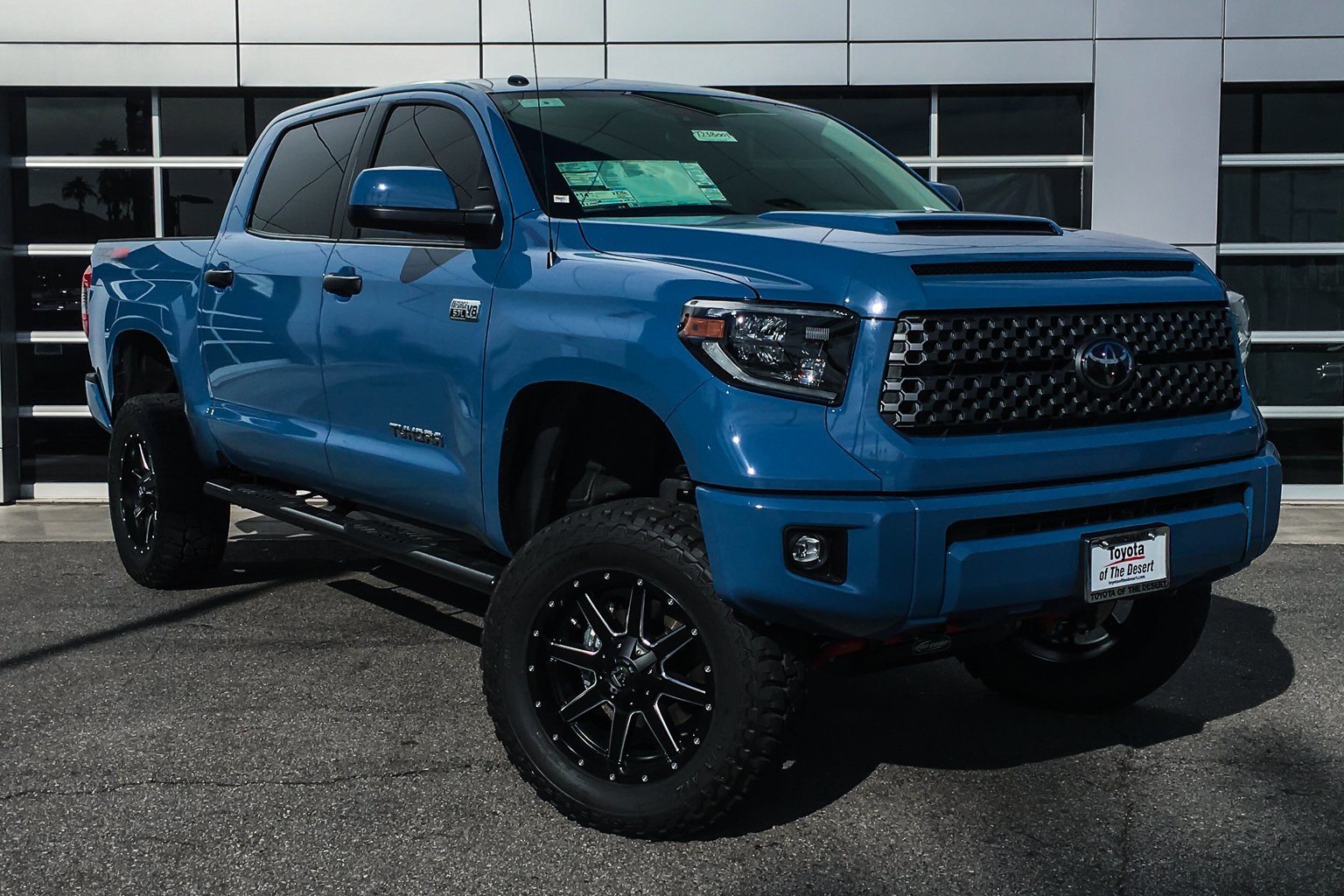 New 2019 Toyota Tundra 4WD SR5 Crew Cab Pickup in Cathedral City #