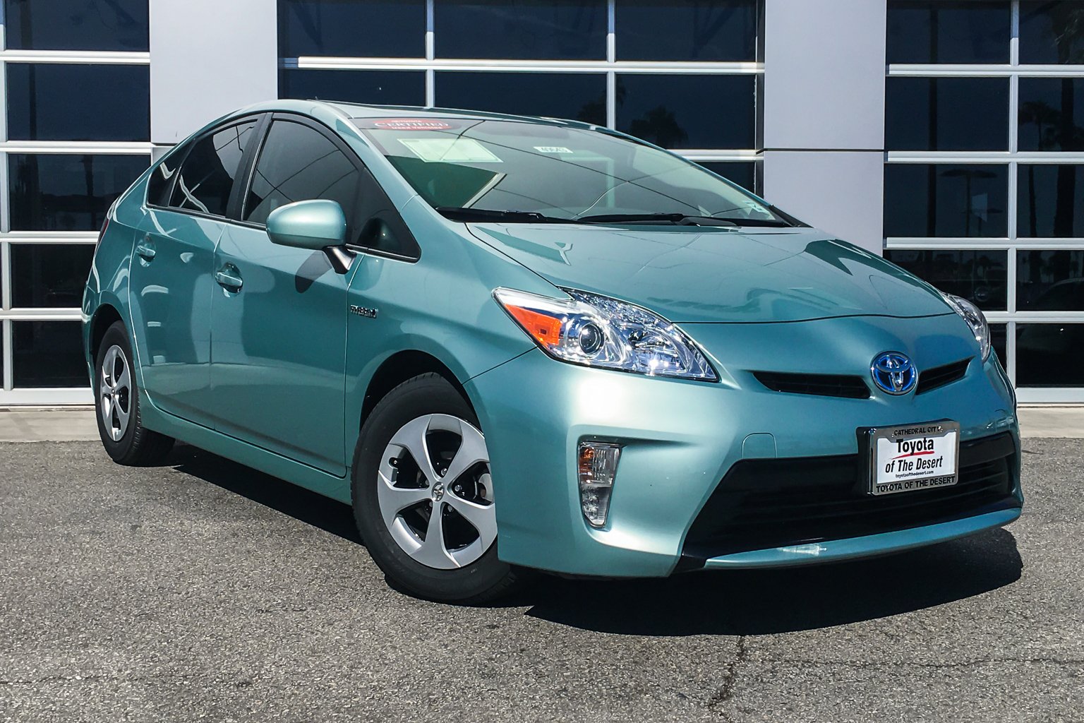 Certified Pre-Owned 2015 Toyota Prius Hatchback In Cathedral City ...