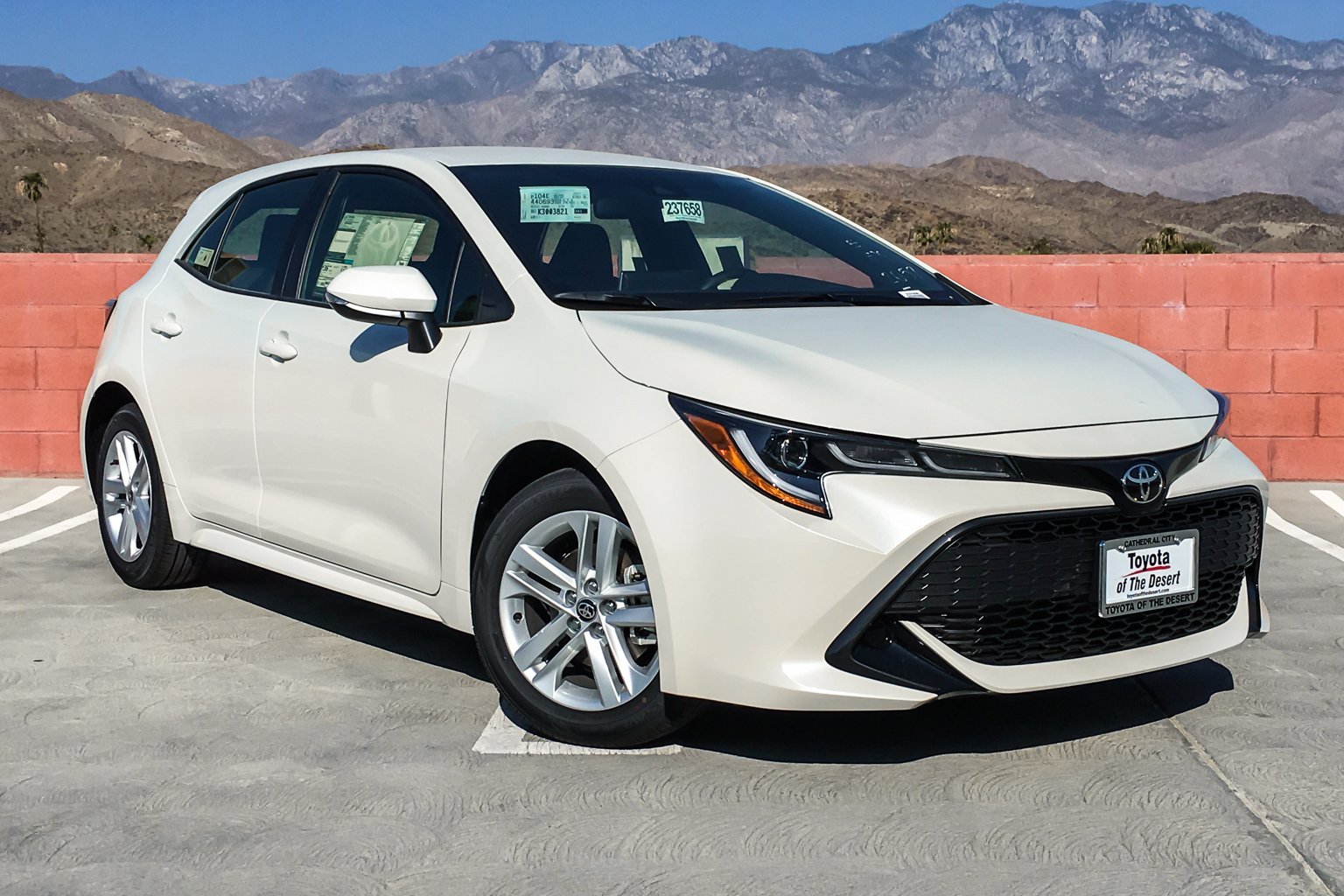 New 2019 Toyota Corolla Hatchback SE Hatchback in Cathedral City ...